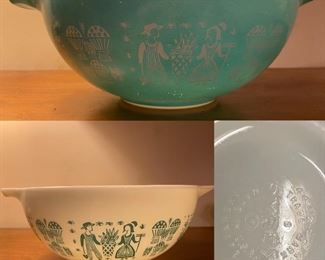 Pyrex Mixing Bowls