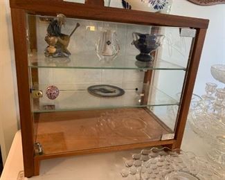 #55	Maui Jim Small Glass 2 shelf Display Case   20x12x18 (no key but opens)	 $125.00 
