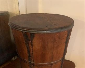 #121	Wood Bucket w/lid  15.5x15	 $60.00 
