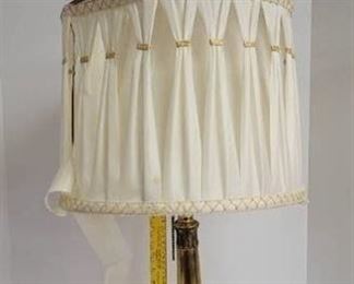 Decorative metal table lamp.