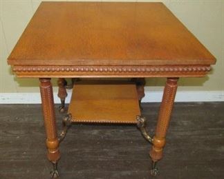 Super Oak Parlor Table