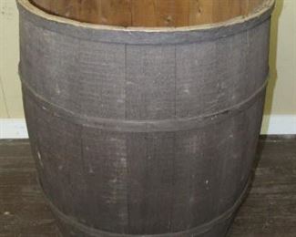 Large Wood Barrel 