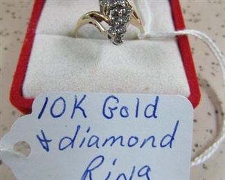 10K Gold & Diamond Ring