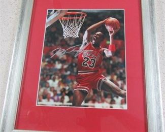 8 x 10 Michael Jordan Autographed Photo w/Certificate