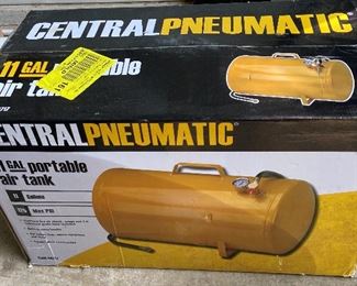 New Central Pneumatic 11 Gallon Air Tank