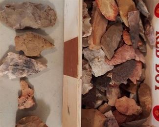 arrowheads and pieces, napped rocks