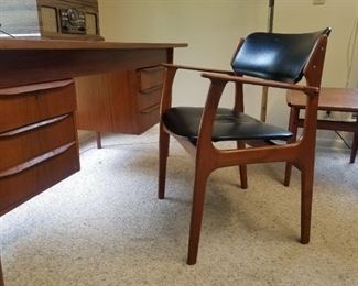 Mid Century Modern Teak Desk and Chair 