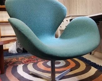 Arne Jacobsen Swan Chair