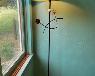 Leeazanne Floor Lamp