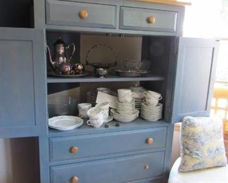 Great cabinet in French Blue with lots of storage