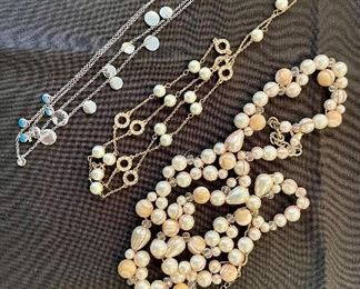 A selection of costume jewelry 