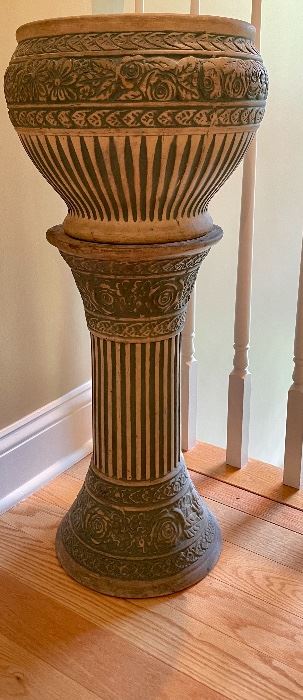 Planter with Pedestal Stand