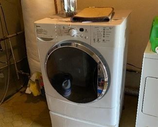 Me more washer with the stand 150.00