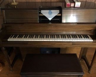 Hardman Duo electric player piano in fine tune and working condition