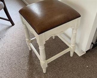Leather top bar stool - counter height