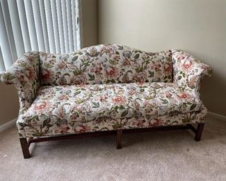 Single cushion loveseat - excellent condition