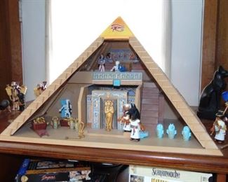 Playmobile Egyptian Pyramid and Figures (Large figure in Background sold separately)