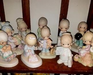 Figurines. Precious Moments