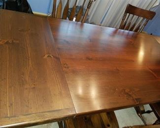 Kling Colonial dining room set