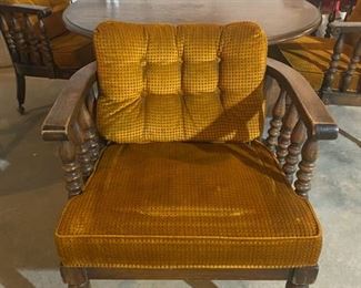 Vintage Wood Round Table w/4 Barrel Chairs - 26.5"H x 48"Dia (Table) + 30"H x 26"W x 27"D (Chair) - WAS $140 NOW $70