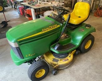 John Deere LX277 17HP 42" Cut 983 Hrs Lawn Tractor - $850 Owner Price Firm