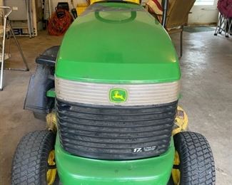 John Deere LX277 17HP 42" Cut 983 Hrs Lawn Tractor - $850 Owner Price Firm