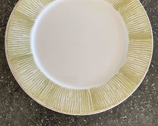 Faianca Subtil Dinnerware. Portugal. Photo 1 of 2. 