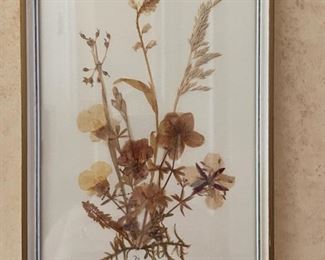 Dried flower wall art. Measures 6" W x 8.5" H. 