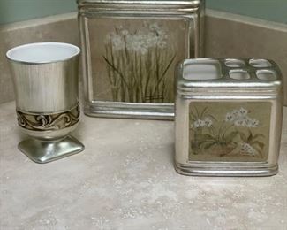Decorative bathroom accessories. Photo 1 of 2. 