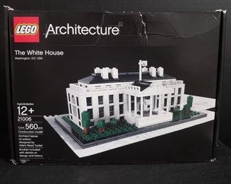 Lego Architecture: The White House 21006. Open with slight damage to the box, but appears complete and unused. Interior packaging still intact. Instruction book included. https://ctbids.com/#!/description/share/1012664