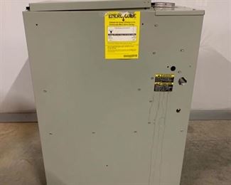This is a central heating unit made by Trane. Seems to be in good working condition but the unit has not been tested so it will be sold as is. Exterior is only showing minor signs of wear. 28x18x42 https://ctbids.com/#!/description/share/1009604