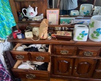 $100 Hutch