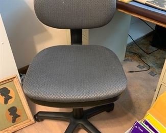 	#43	Rolling desk chair	 $20.00 		