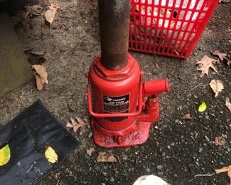 Many hydraulic jacks