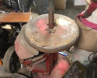 Tire changer
