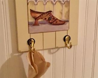SHOE WALL DECOR, OLD GLOVES