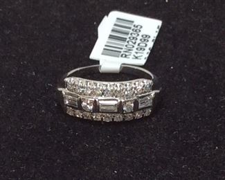 PLATINUM DIAMOND RING 6.8G SIZE 8
