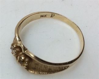 14KT GOLD RING YELLOW & WHITE STONE, 3.2G SIZE 10