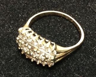 14KT GOLD DIAMOND CLUSTER RING, 3.4G SIZE 8.5
