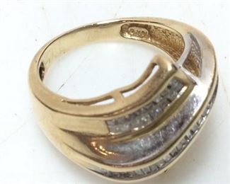 10KT GOLD & DIAMOND CLUSTER RING, 5G SIZE 7.5