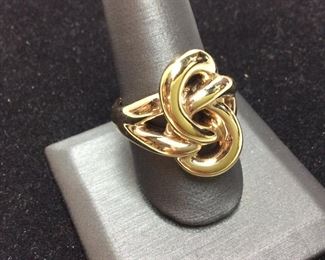 14KT GOLD RING RIBBON STYLE, 5.1g SIZE 10.5