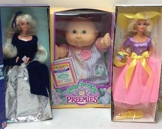 CABBAGE PATCH PREEMIE DOLL, 2 BARBIES