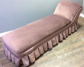 VTG. PURPLE DAY BED