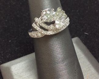 18KT GOLD DIAMOND BRACELET,