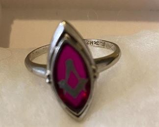 Ladies 10K Gold Masonic Ring