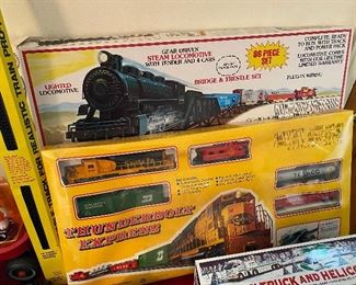 HO Train Sets