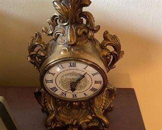 Small Decorative Metal Electric Mantle Clock 
