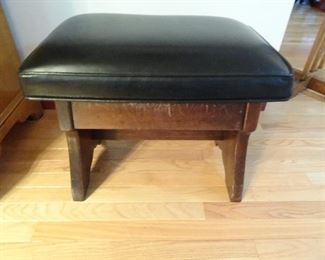 Ethan Allen leather top hinged footstool