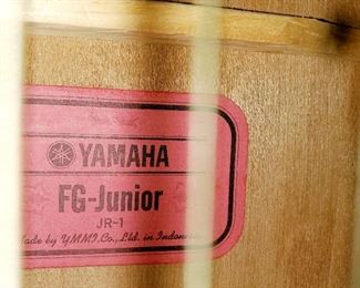 Yamaha, guitar, FG -Junior