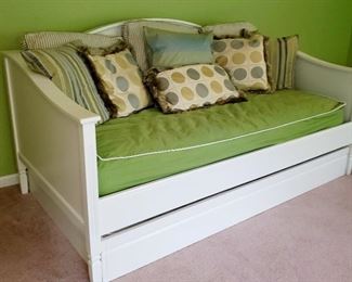 Pottery Barn, Trundle bed
